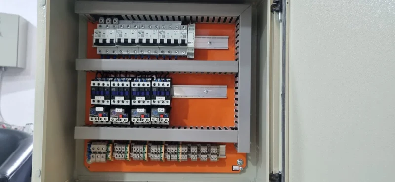 painel de comando para bomba joquei